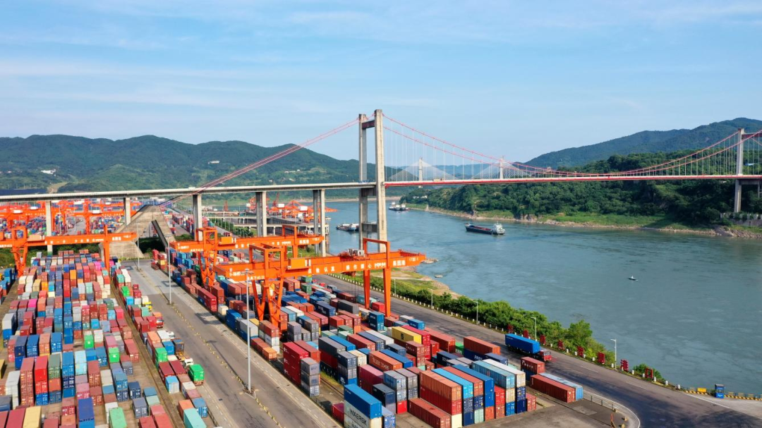 海运集港，，为什么要把集装箱集中到口岸码头堆场