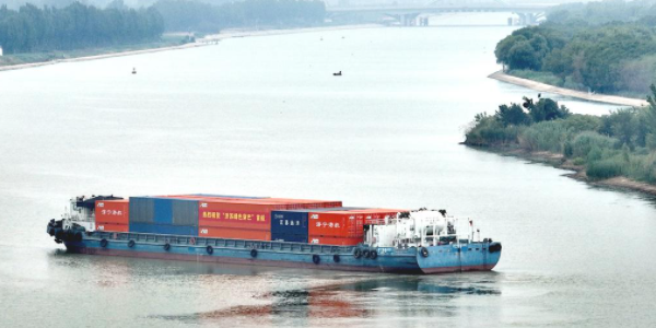 "济苏绿色穿巴"集装箱水运首航仪式顺遂举行